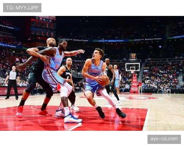 特雷·杨挡拆拉开空间效率提升，助力球队关键时刻得分爆发